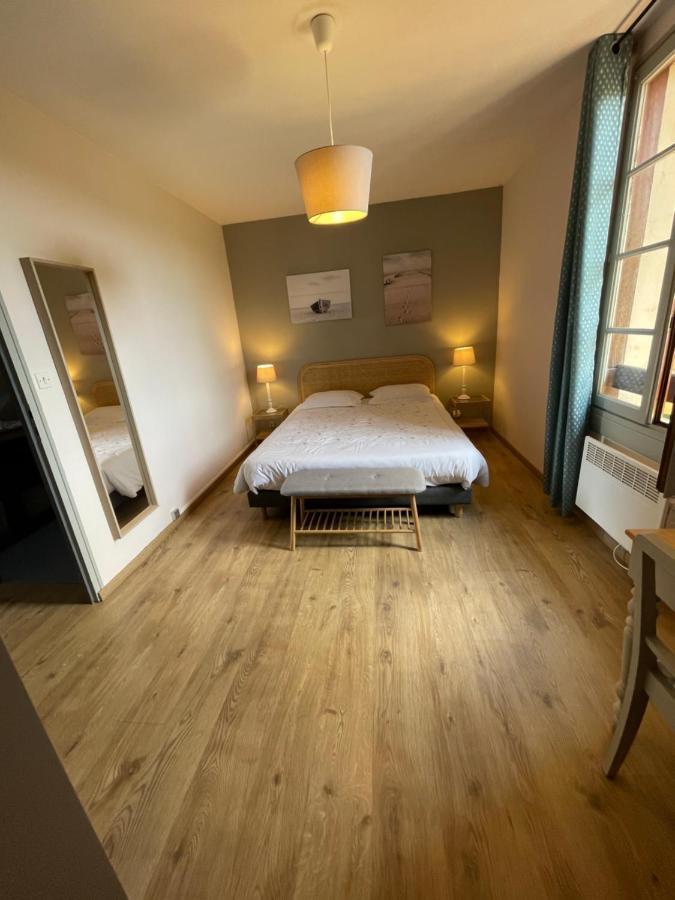 Hotel Et Restaurant Traditionnel L' Escalandes Lesperon  ภายนอก รูปภาพ