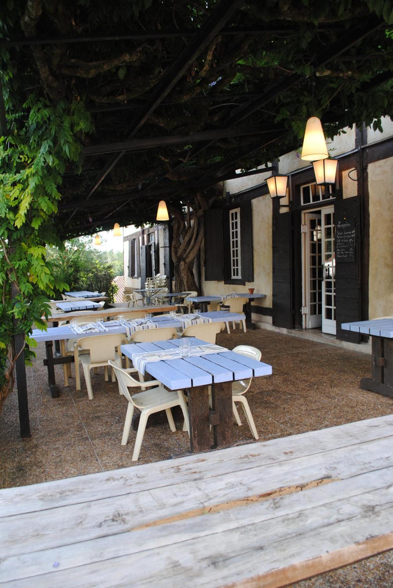 Hotel Et Restaurant Traditionnel L' Escalandes Lesperon  ภายนอก รูปภาพ