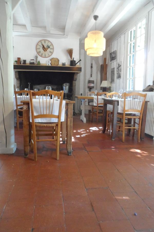 Hotel Et Restaurant Traditionnel L' Escalandes Lesperon  ภายนอก รูปภาพ