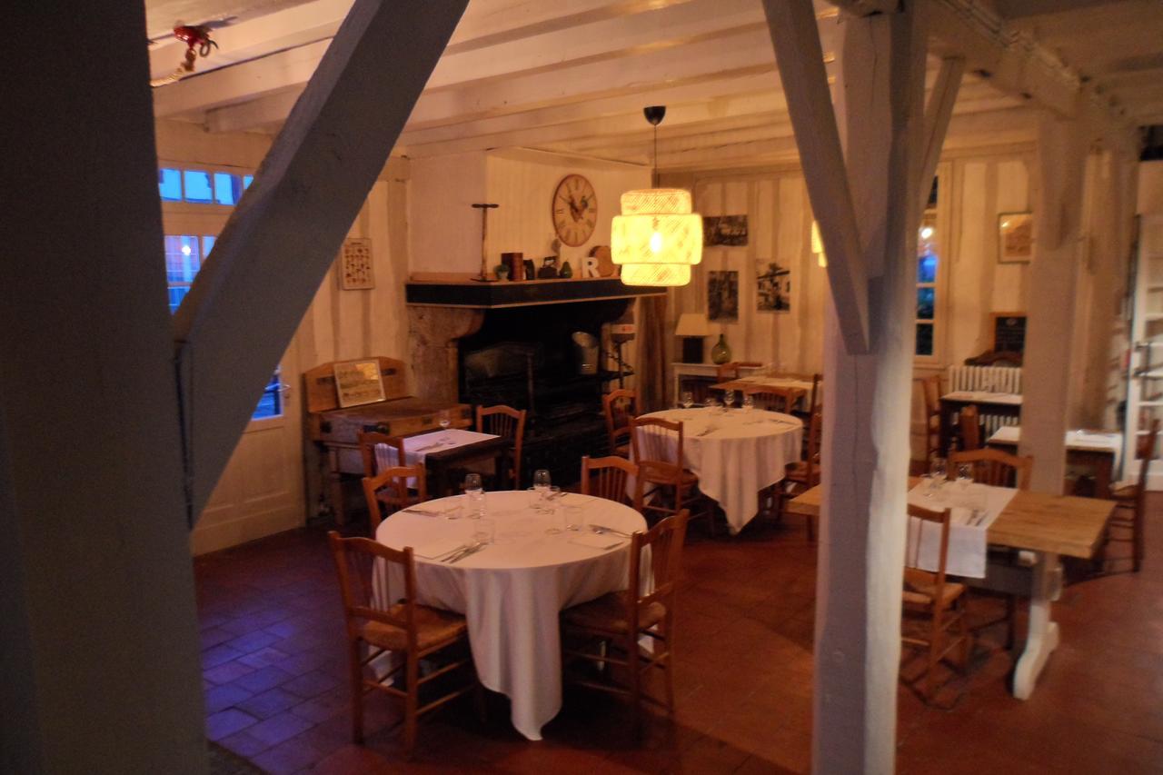 Hotel Et Restaurant Traditionnel L' Escalandes Lesperon  ภายนอก รูปภาพ